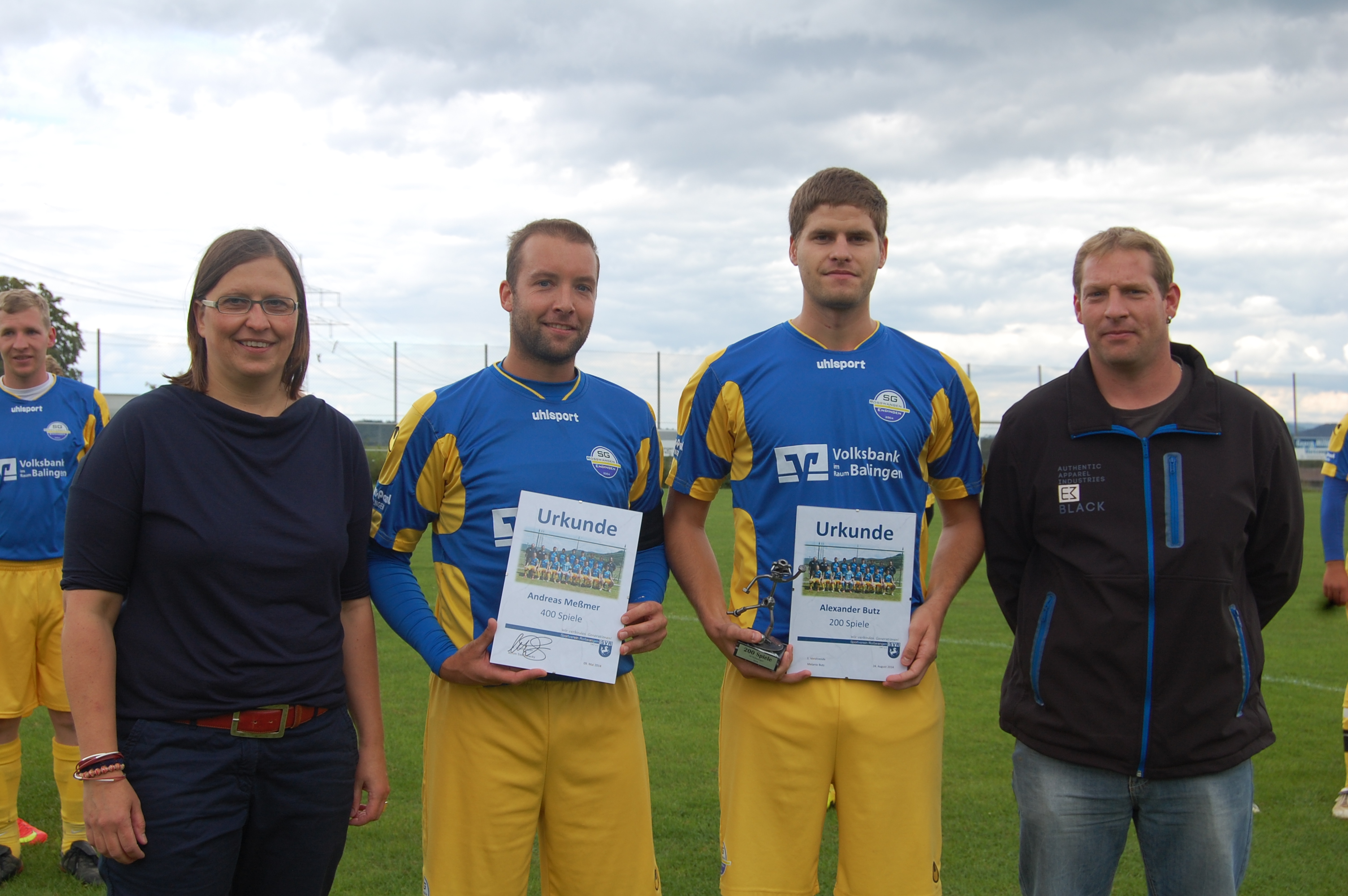 tl_files/sg_endingen_rosswangen/Bilder/Aktive/2014_2015/Spielerehrungen 2014.JPG